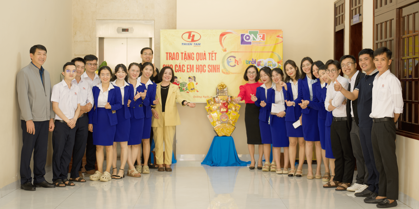Looking Back at Meaningful Moments from the Tet Gift-Giving Ceremony for Students in the “Dream Horizon” Scholarship Program